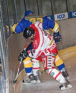 Souboj Petra Vot�pka s dom�c�m Luk�em Hauerem