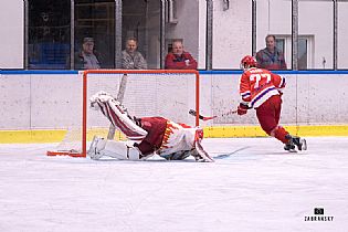 Rozhoduj�c� n�jezd v pod�n� Richarda Adama